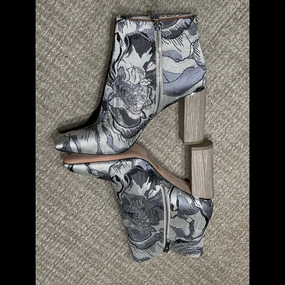 Pour La Victoire Boots - Picture 3 of 10